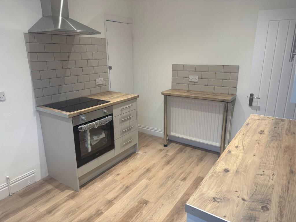 2 bed 1st Floor Flat for rent in Longbenton. From Rhapsody Property Consultants - Jesmond