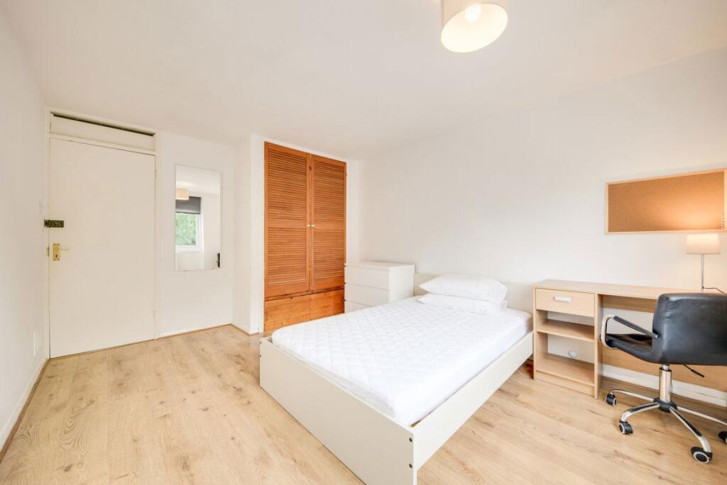 3 bed 1st Floor Flat for rent in Canterbury. From Leydon Lettings