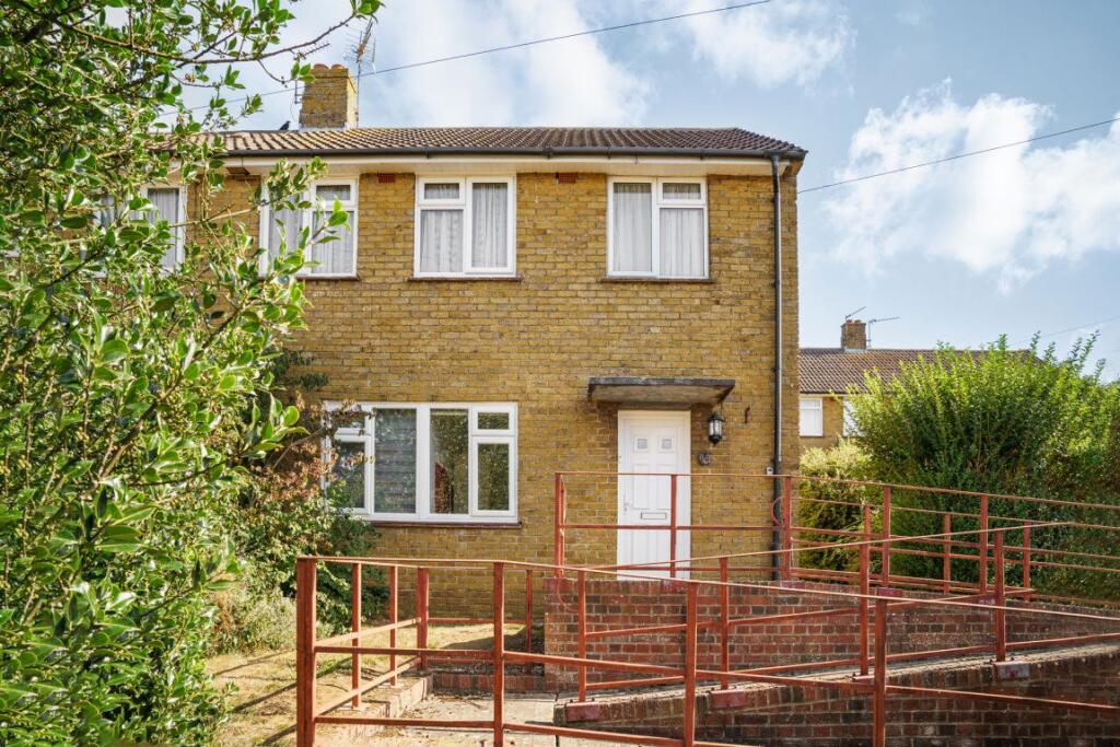 4 bed Detached for rent in Canterbury. From Leydon Lettings