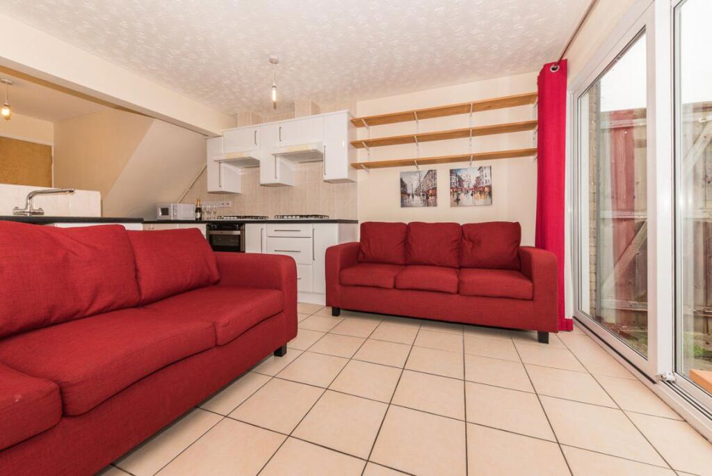 6 bed Detached for rent in Canterbury. From Leydon Lettings