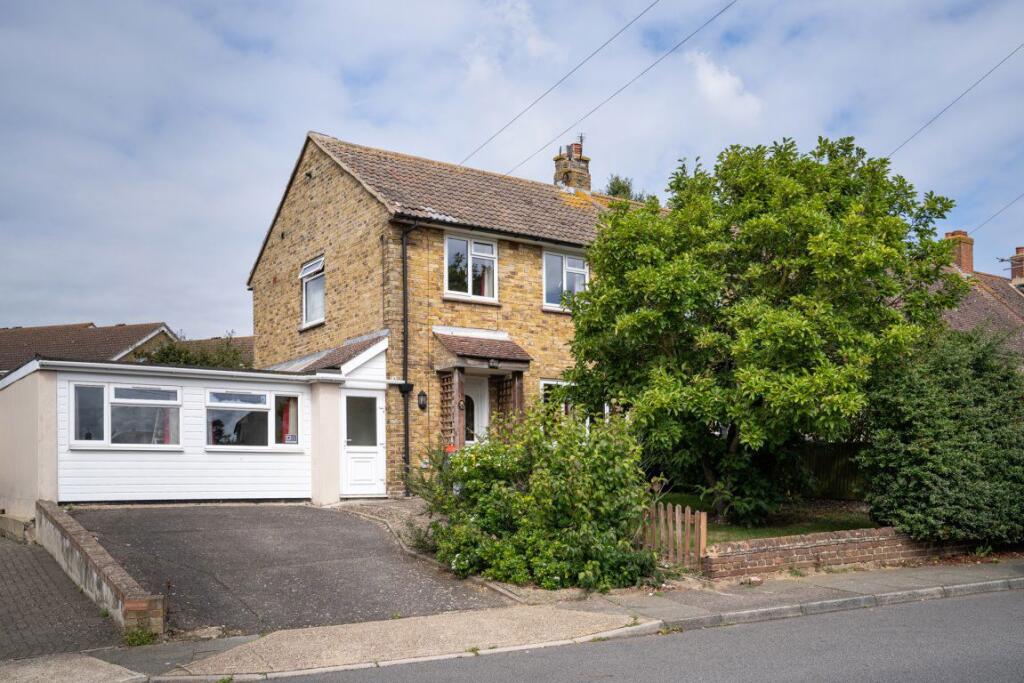 6 bed Detached for rent in Canterbury. From Leydon Lettings