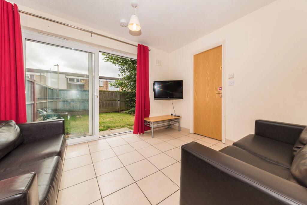 6 bed Detached for rent in Canterbury. From Leydon Lettings