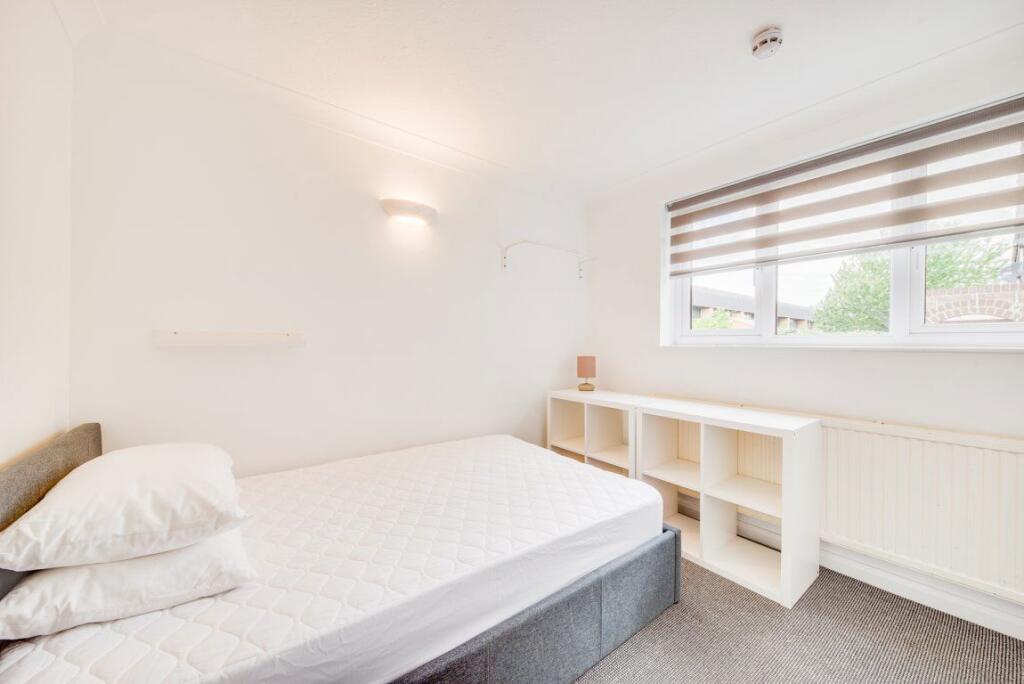 5 bed Detached for rent in Canterbury. From Leydon Lettings 5 bed Detached for rent in Canterbury. From Leydon Lettings