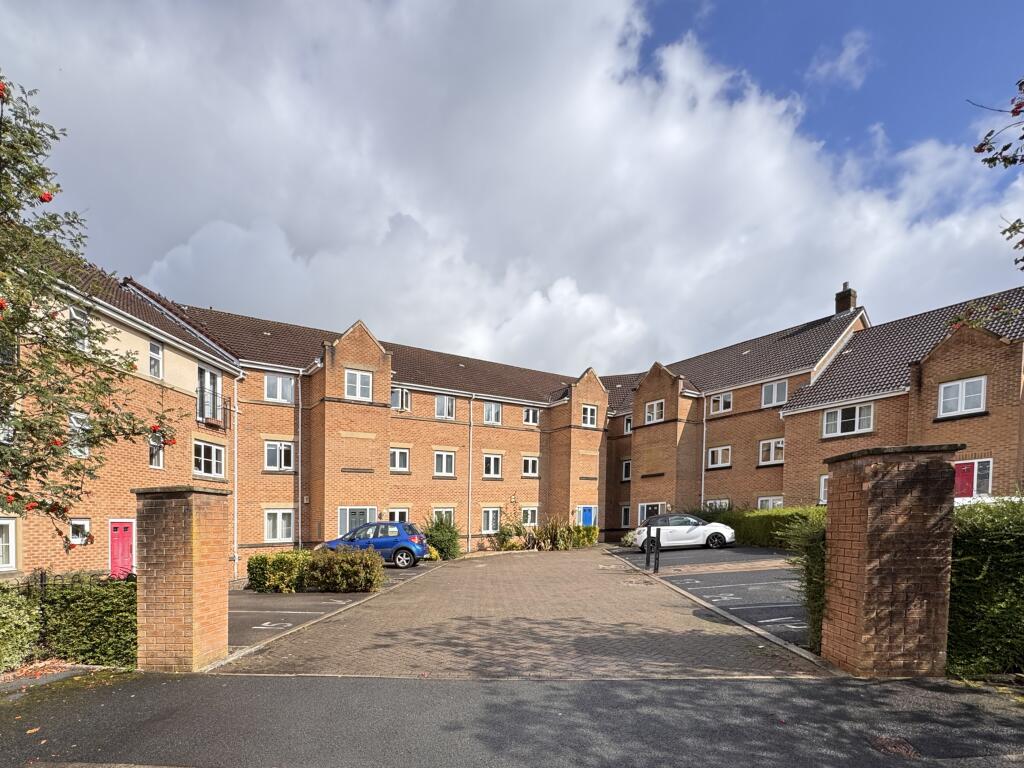 2 bed 1st Floor Flat for rent in Wingates. From Belvoir - Bolton