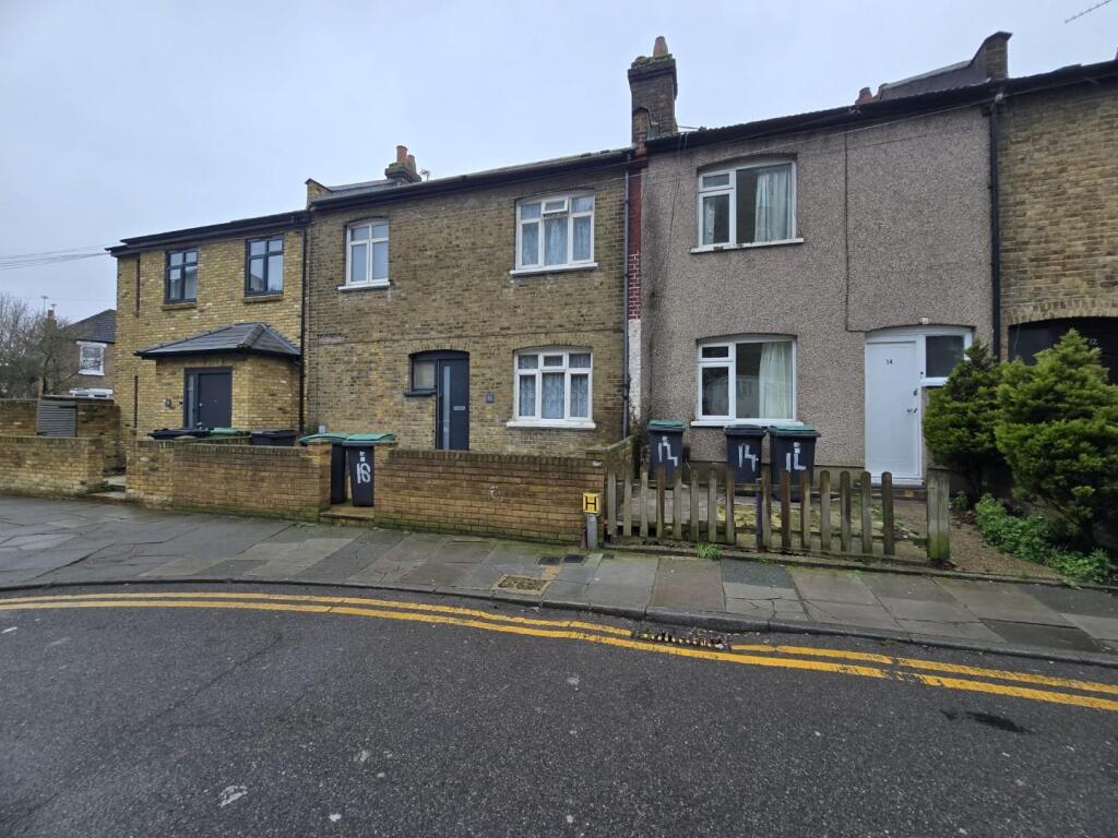 3 bed Mid Terraced House for rent in Tottenham. From Target Property - Edmonton