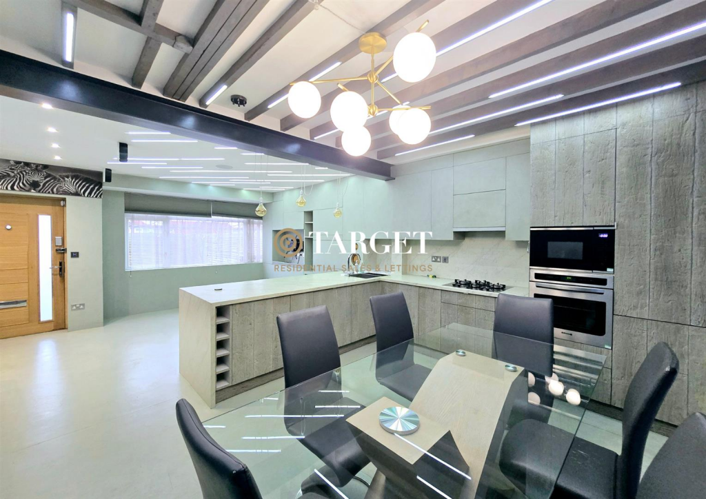 3 bed End of Terrace for rent in Edmonton. From Target Property - Edmonton 3 bed End of Terrace for rent in Edmonton. From Target Property - Edmonton