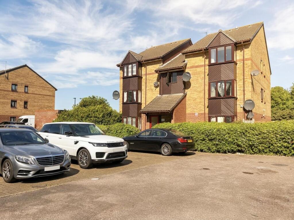 0 bed Studio for rent in London. From Target Property - Edmonton