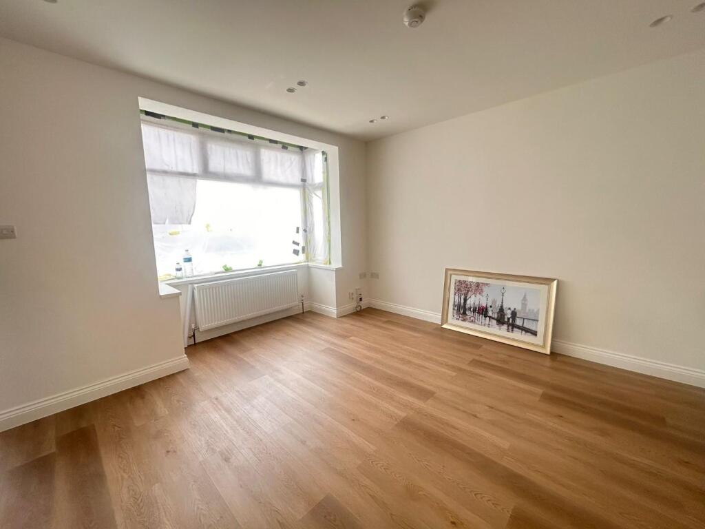 4 bed Detached for rent in Ilford. From Target Property - Edmonton