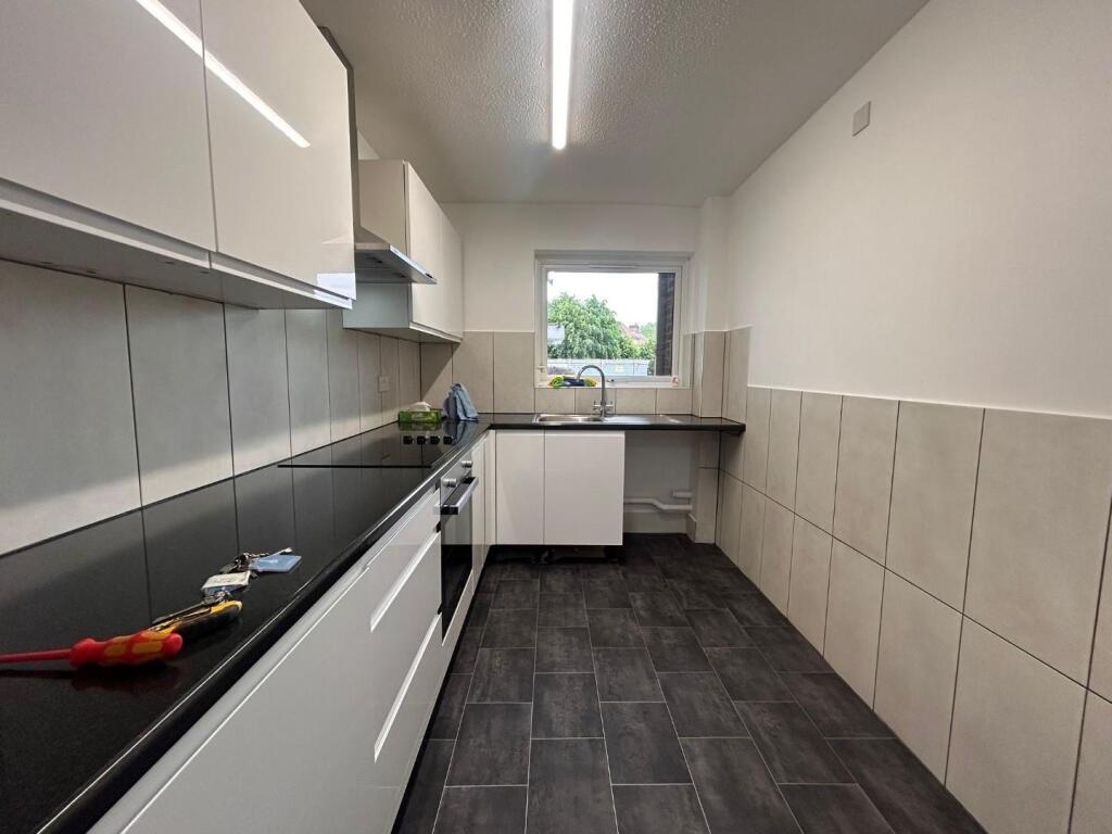 2 bed 1st Floor Flat for rent in Waltham Cross. From Target Property - Edmonton 2 bed 1st Floor Flat for rent in Waltham Cross. From Target Property - Edmonton