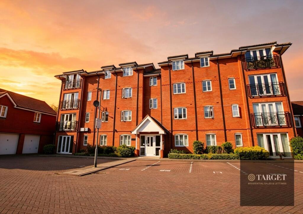 2 bed 1st Floor Flat for rent in Wormley West End. From Target Property - Edmonton