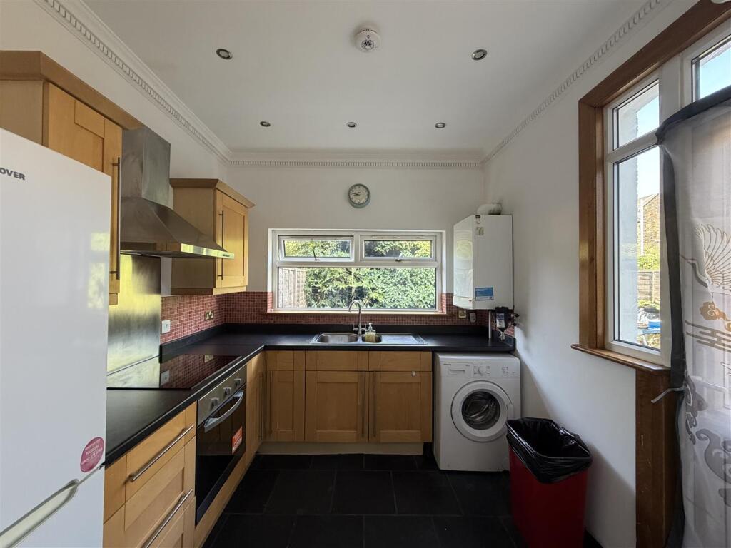 3 bed End of Terrace for rent in Tottenham. From Target Property - Edmonton 3 bed End of Terrace for rent in Tottenham. From Target Property - Edmonton