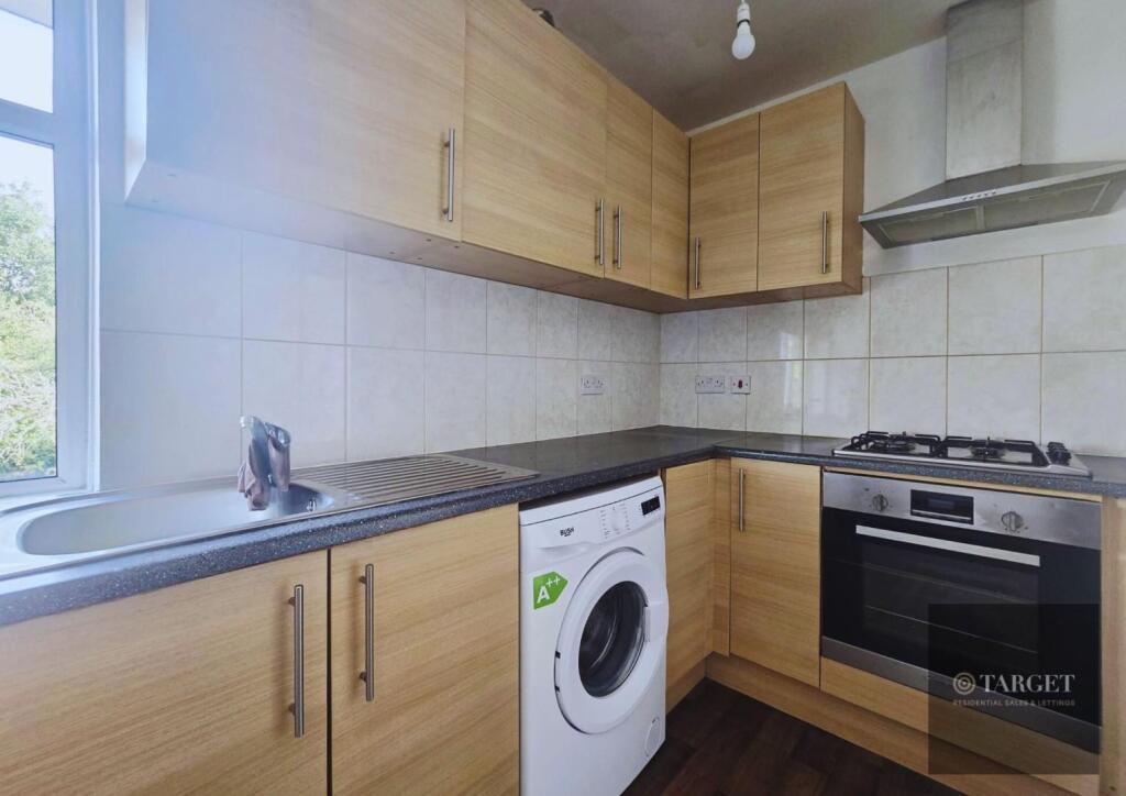 1 bed 1st Floor Flat for rent in Edmonton. From Target Property - Edmonton