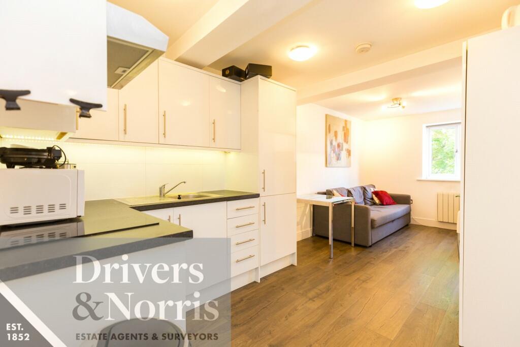1 bed Apartment for rent in London. From Drivers and Norris