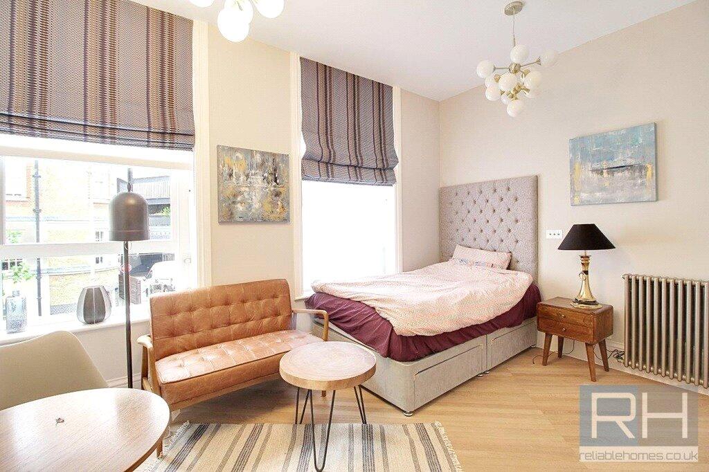 4 bed Apartment for rent in London. From Drivers & Norris - Islington - Sales