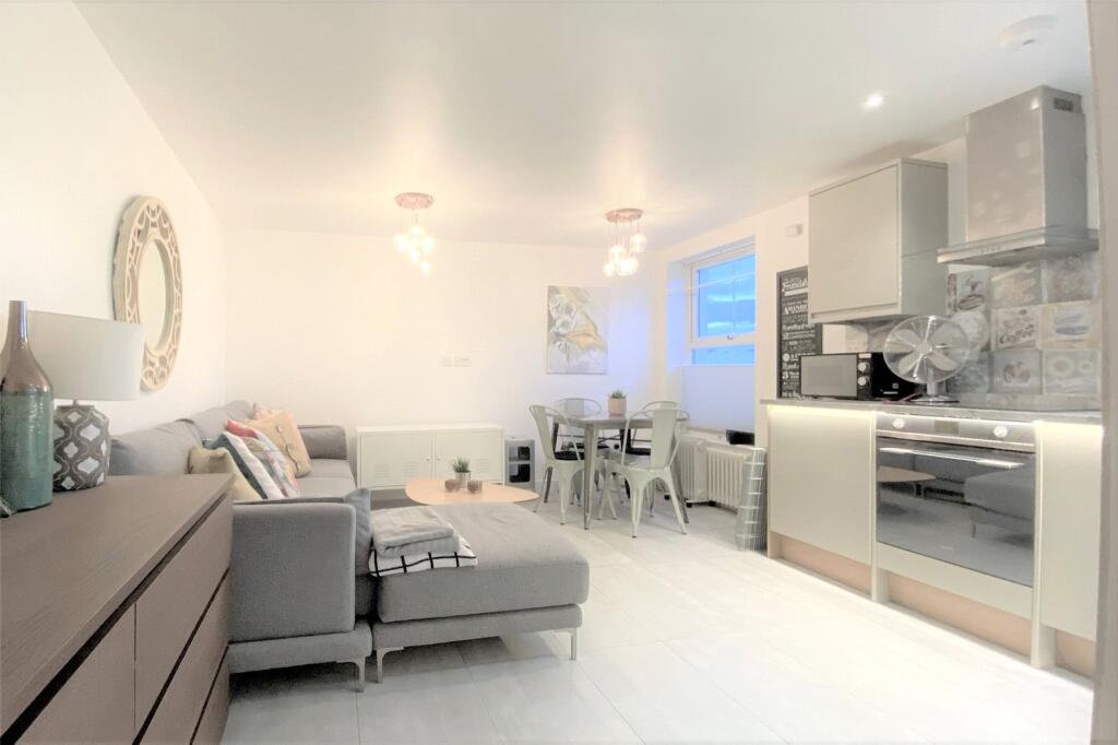 2 bed Apartment for rent in London. From Drivers & Norris - Islington - Sales