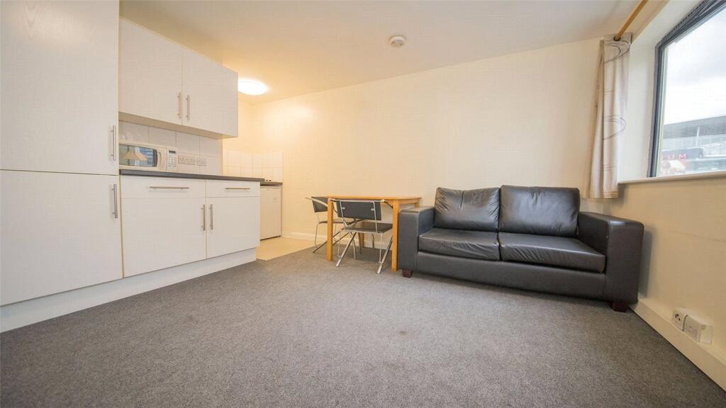 4 bed Apartment for rent in London. From Drivers & Norris - Islington - Sales