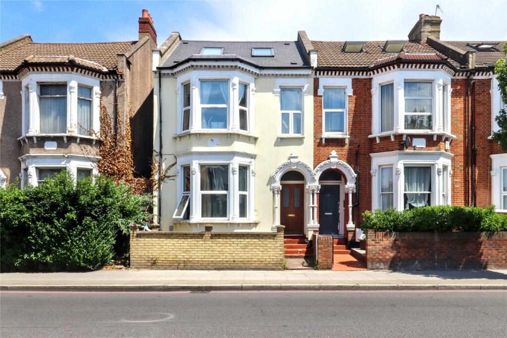 3 bed Apartment for rent in London. From Drivers & Norris - Islington - Sales