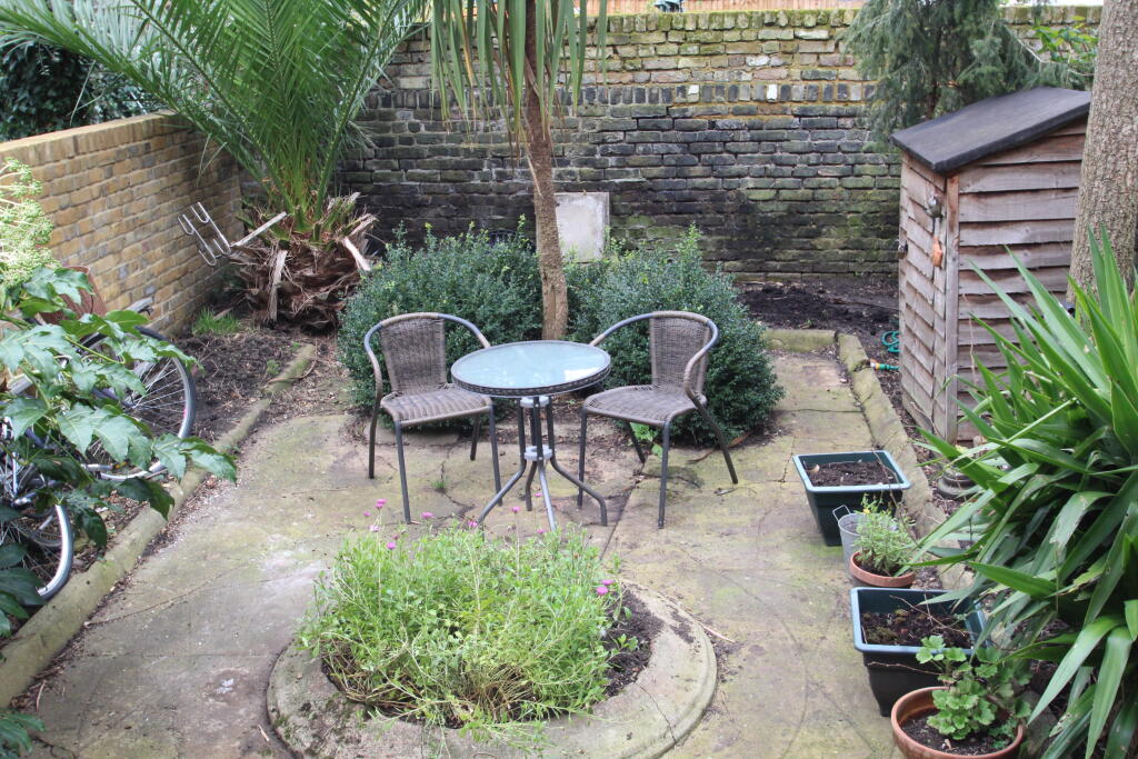 1 bed Apartment for rent in Stoke Newington. From Drivers & Norris - Islington - Sales