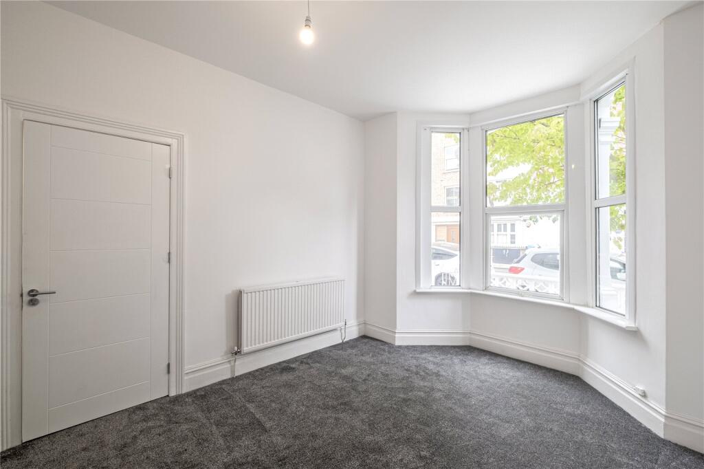 4 bed Mid Terraced House for rent in London. From Drivers & Norris - Islington - Sales