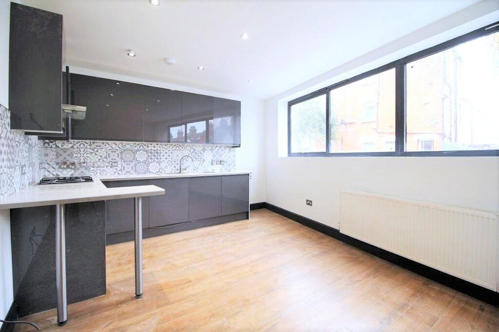 1 bed Detached for rent in Hornsey. From Drivers & Norris - Islington - Sales