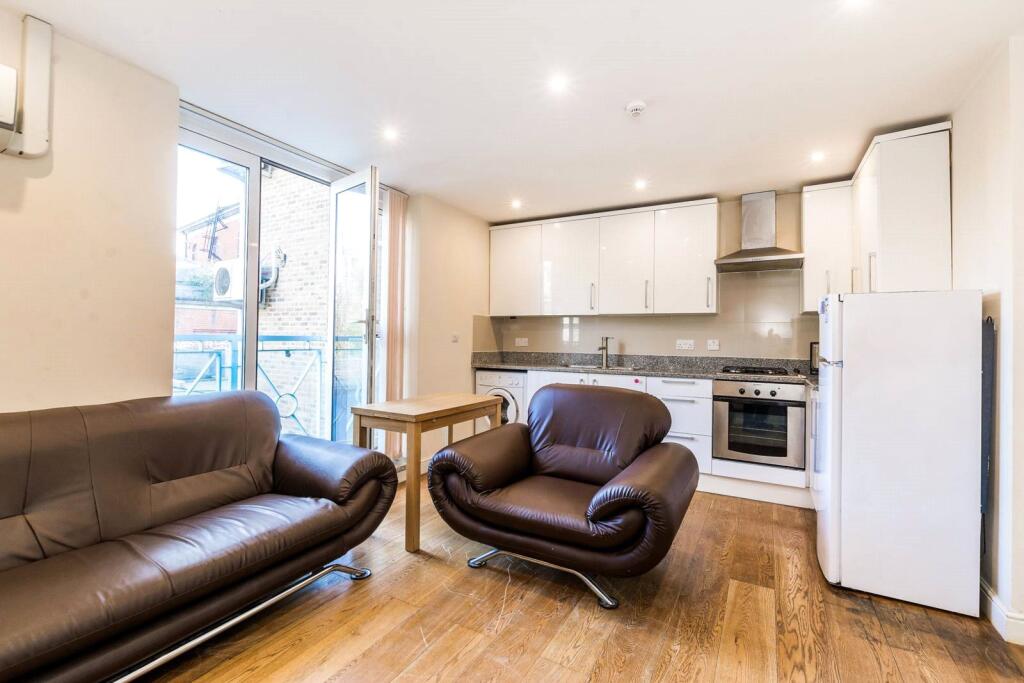 2 bed Apartment for rent in London. From Drivers & Norris - Islington - Sales