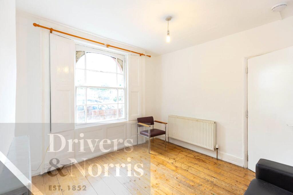 3 bed Mid Terraced House for rent in London. From Drivers & Norris - Islington - Sales