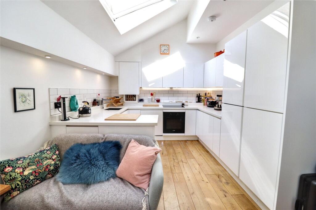 2 bed Apartment for rent in London. From Drivers & Norris - Islington - Sales 2 bed Apartment for rent in London. From Drivers & Norris - Islington - Sales