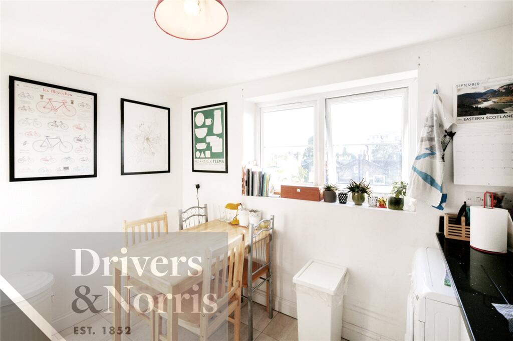 2 bed Apartment for rent in Stoke Newington. From Drivers & Norris - Islington - Sales