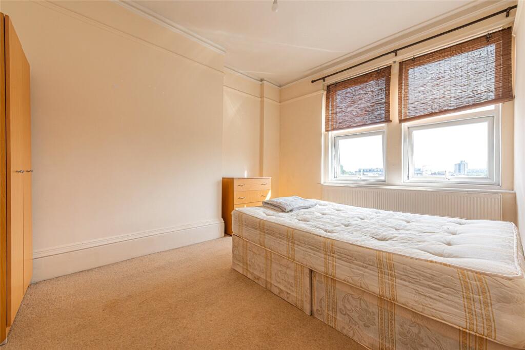 4 bed Apartment for rent in London. From Drivers & Norris - Islington - Sales