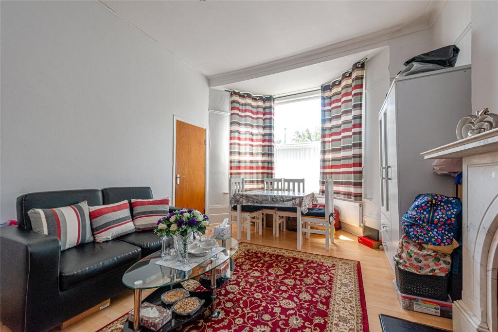 4 bed Apartment for rent in Hornsey. From Drivers & Norris - Islington - Sales