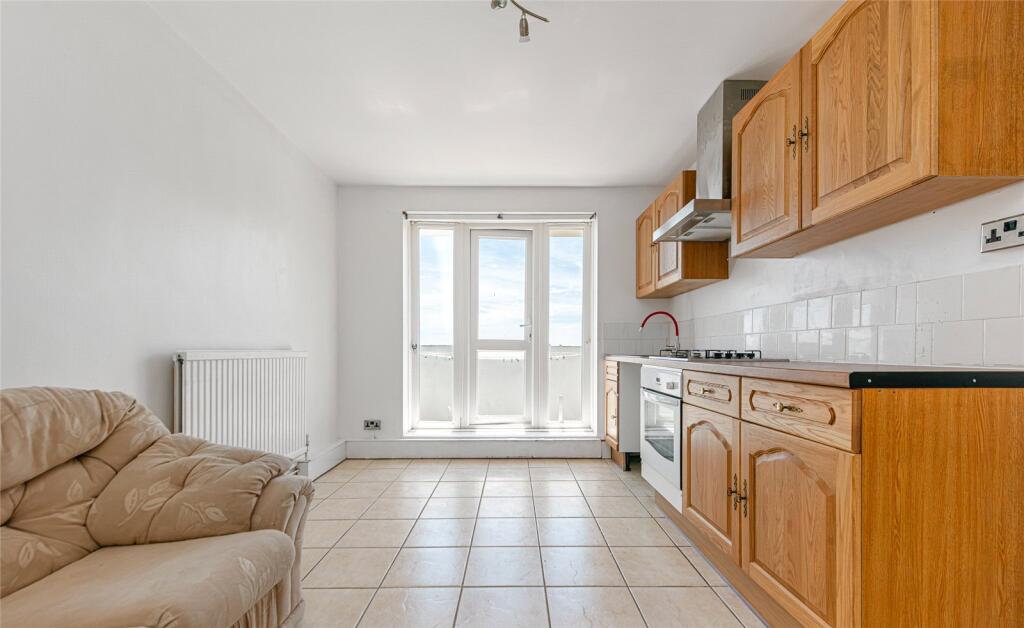 3 bed Apartment for rent in Tottenham. From Drivers & Norris - Islington - Sales 3 bed Apartment for rent in Tottenham. From Drivers & Norris - Islington - Sales