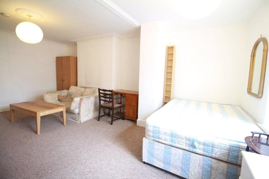 2 bed Apartment for rent in Stoke Newington. From Drivers & Norris - Islington - Sales