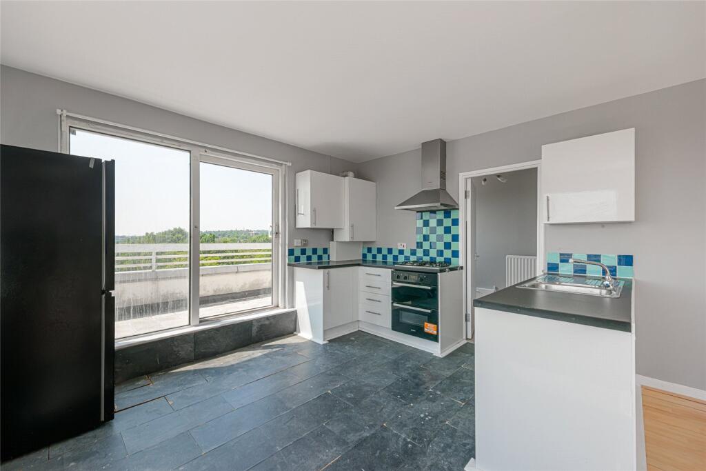 2 bed Apartment for rent in London. From Drivers & Norris - Islington - Sales