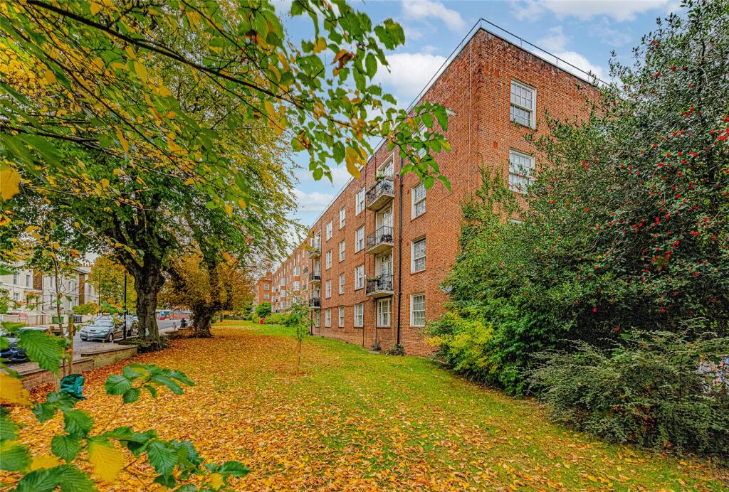 4 bed Apartment for rent in Hampstead. From Drivers & Norris - Islington - Sales