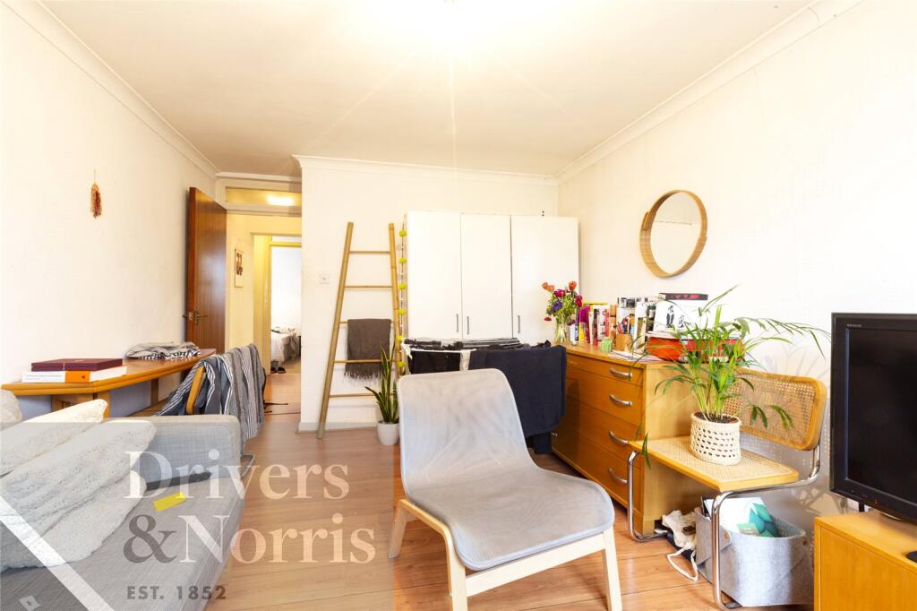 2 bed Apartment for rent in Stoke Newington. From Drivers & Norris - Islington - Sales