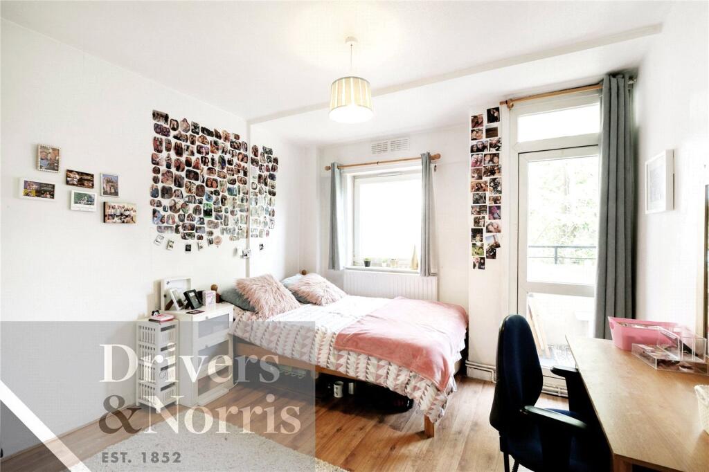 4 bed Apartment for rent in London. From Drivers & Norris - Islington - Sales