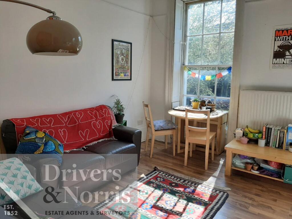 4 bed Apartment for rent in London. From Drivers & Norris - Islington - Sales