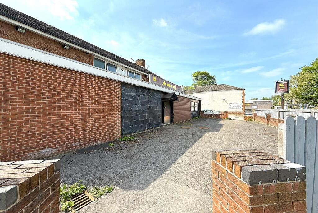 1 bed Detached for rent in Swallownest. From 2Roost - Sheffield