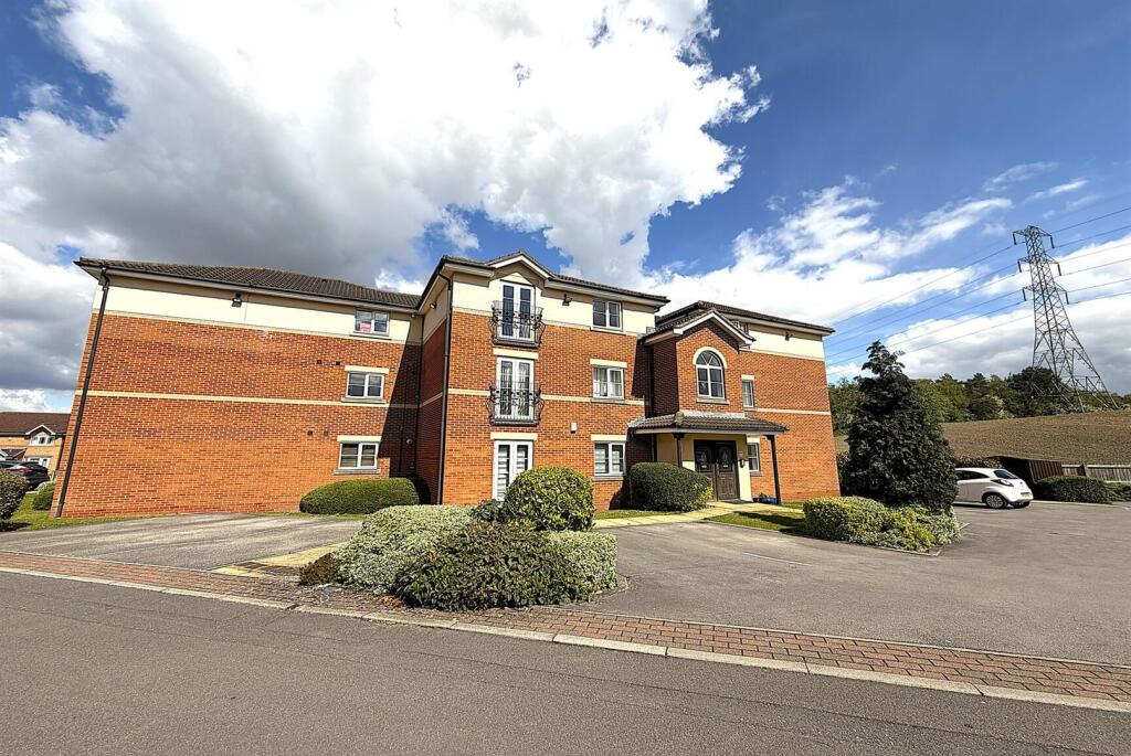2 bed 1st Floor Flat for rent in Treeton. From 2Roost - Sheffield 2 bed 1st Floor Flat for rent in Treeton. From 2Roost - Sheffield