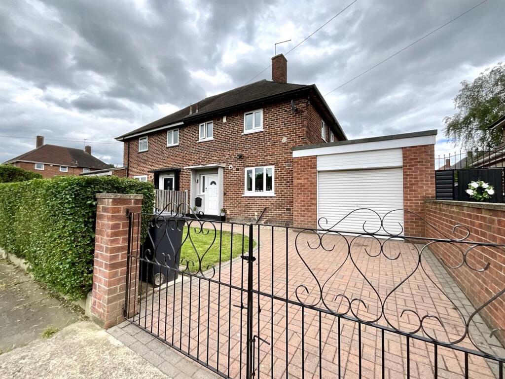 3 bed Detached for rent in Sheffield. From 2Roost - Sheffield 3 bed Detached for rent in Sheffield. From 2Roost - Sheffield