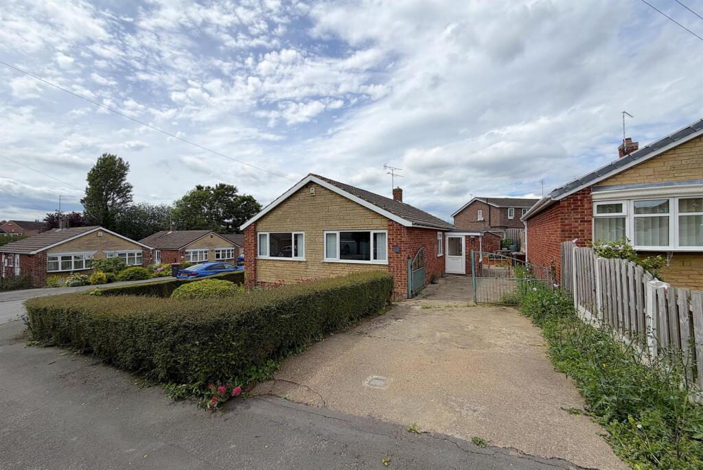 3 bed Detached bungalow for rent in Sheffield. From 2Roost - Sheffield