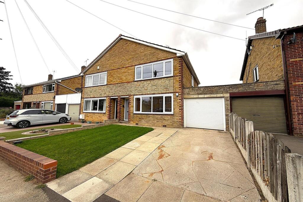 3 bed Detached for rent in South Anston. From 2Roost - Sheffield 3 bed Detached for rent in South Anston. From 2Roost - Sheffield