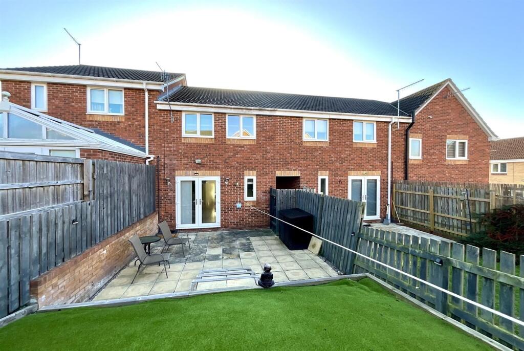 3 bed Mid Terraced House for rent in Aston. From 2Roost - Sheffield 3 bed Mid Terraced House for rent in Aston. From 2Roost - Sheffield