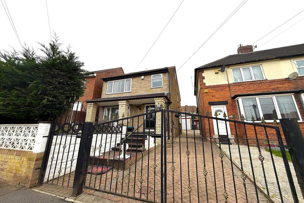4 bed Detached for rent in Highlane. From 2Roost - Sheffield 4 bed Detached for rent in Highlane. From 2Roost - Sheffield
