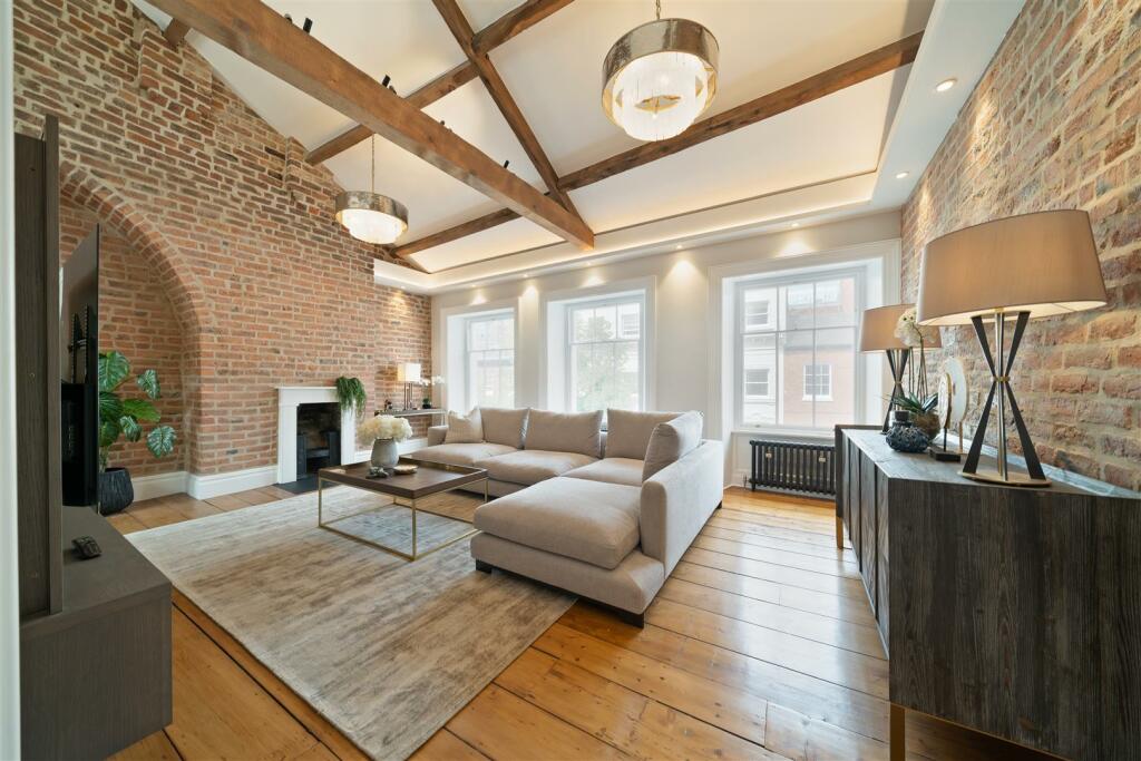 3 bed Detached for rent in Manchester. From Reside - Manchester