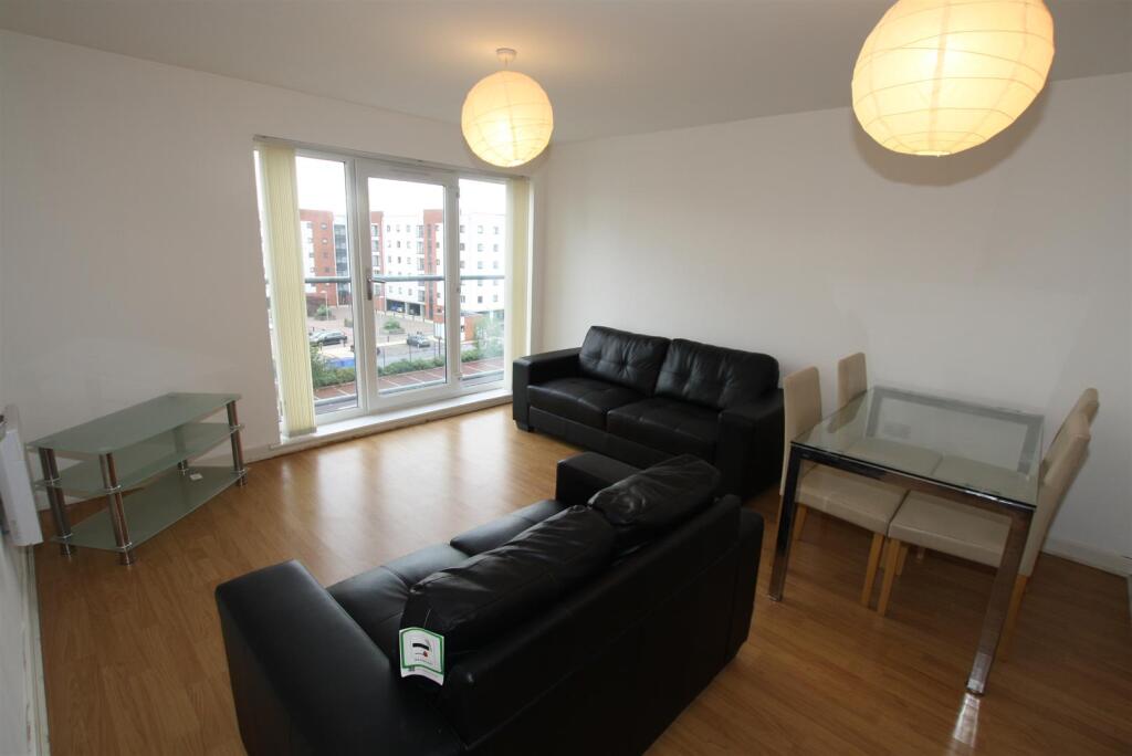 3 bed Apartment for rent in Eccles. From Reside - Manchester