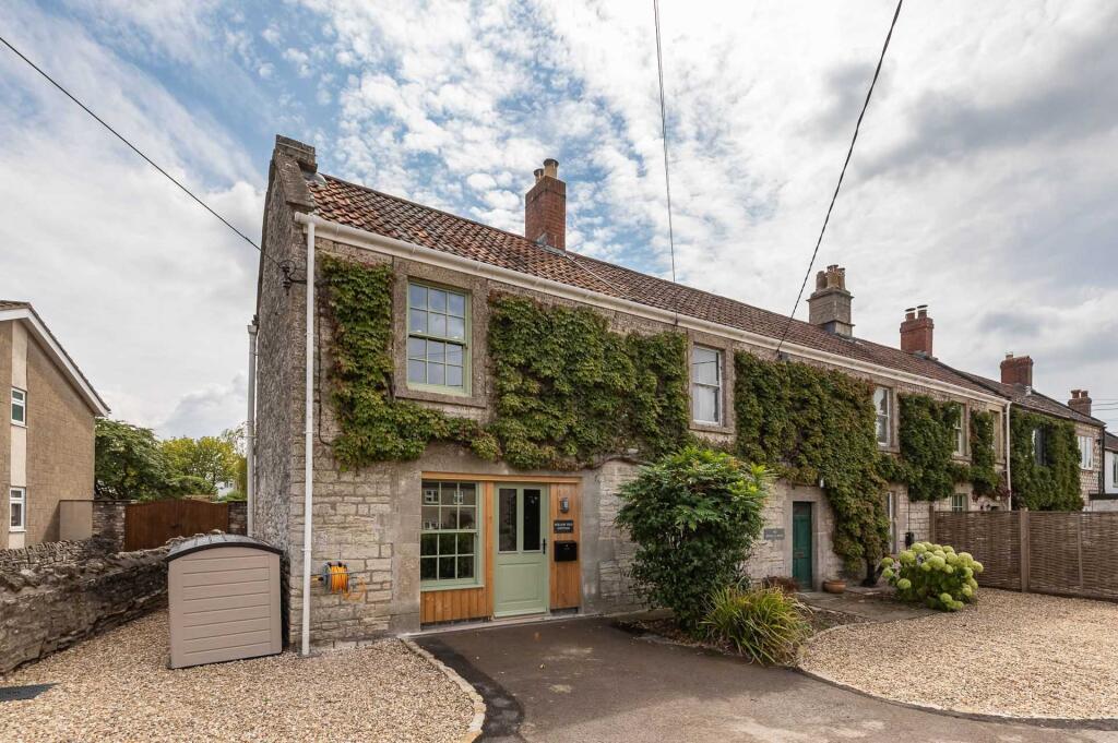 2 bed Detached for rent in Farmborough. From Reside Bath Limited - Bath 2 bed Detached for rent in Farmborough. From Reside Bath Limited - Bath