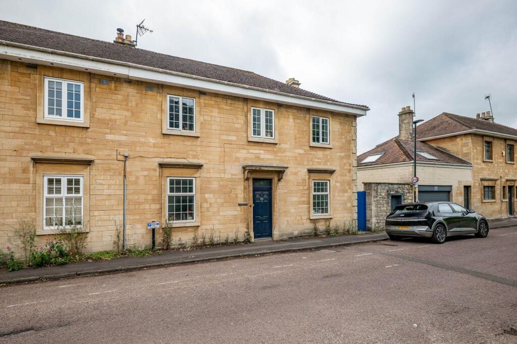 4 bed Detached for rent in Bath. From Reside Bath Limited - Bath