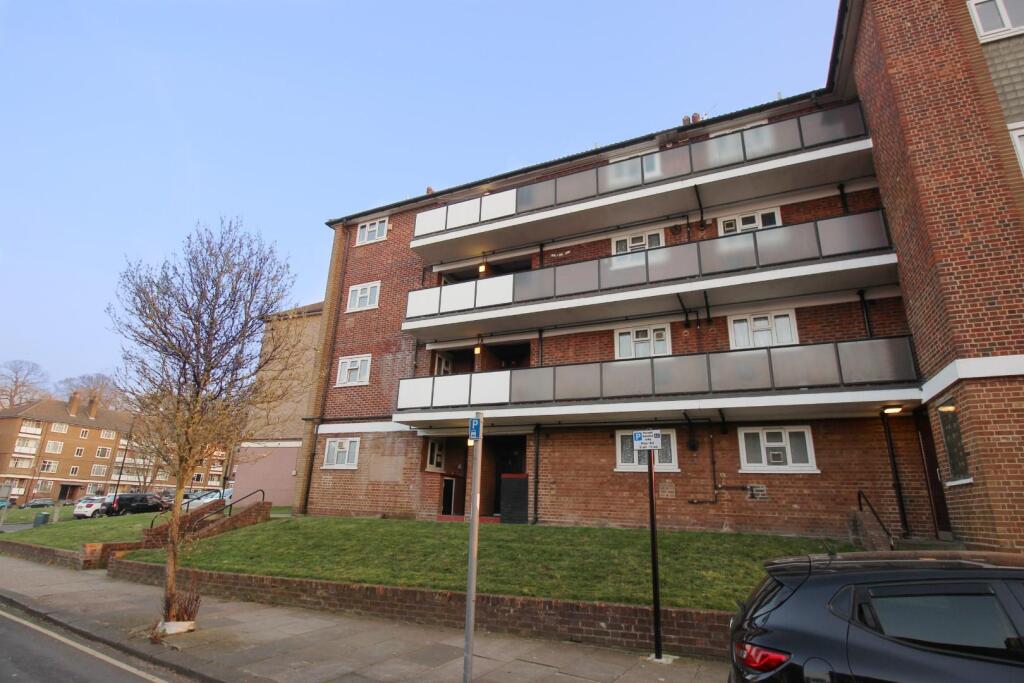 1 bed 1st Floor Flat for rent in Woolwich. From Hunters - Abbeywood London