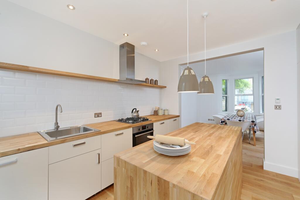 4 bed Mid Terraced House for rent in Chiswick. From John D Wood & Co - Chiswick